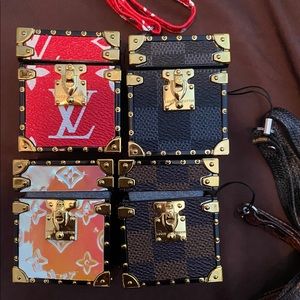 I’m selling Designer Airpod Cases and Bonnets.